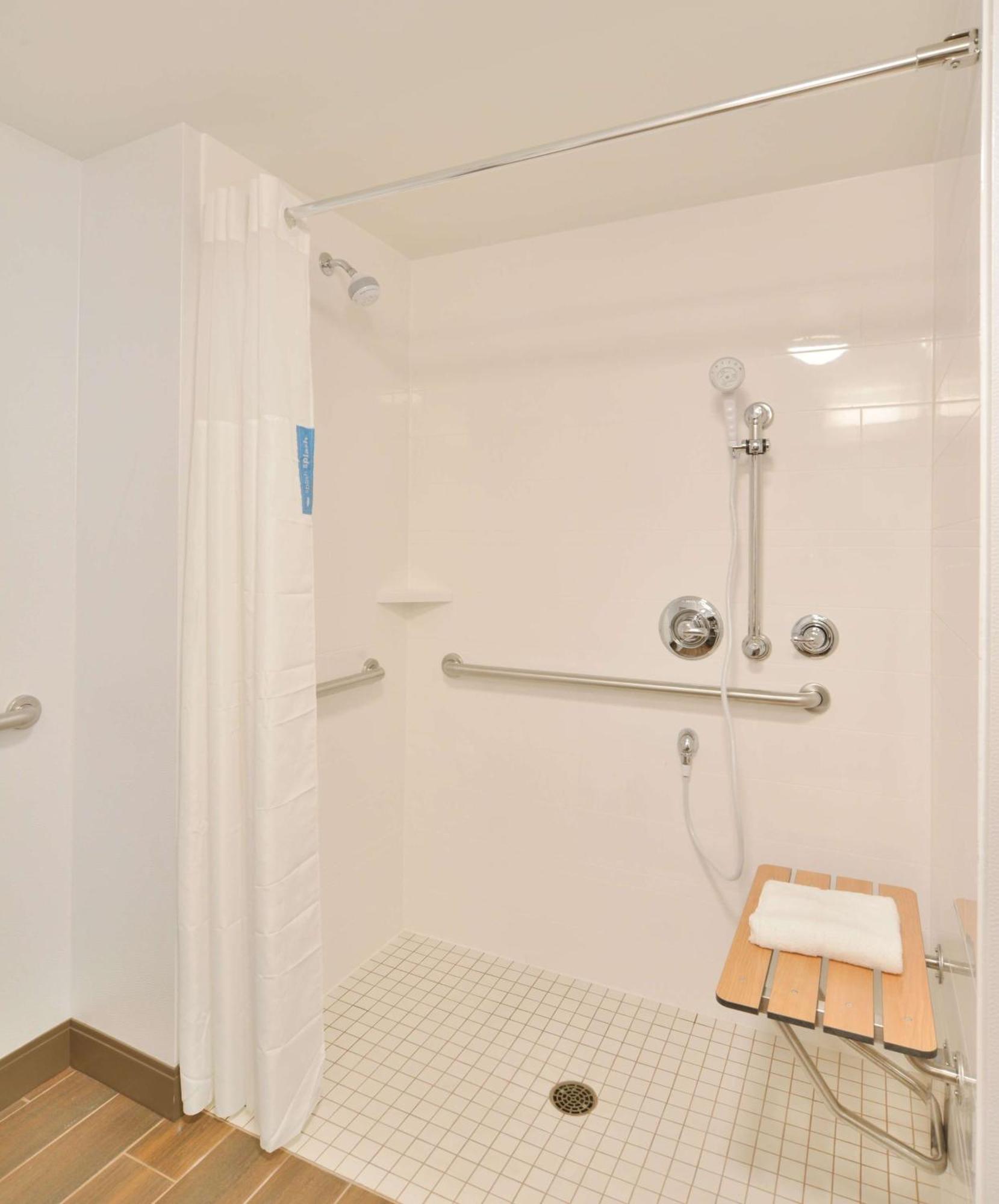 Hampton Inn & Suites Menomonie-Uw Stout Exteriér fotografie